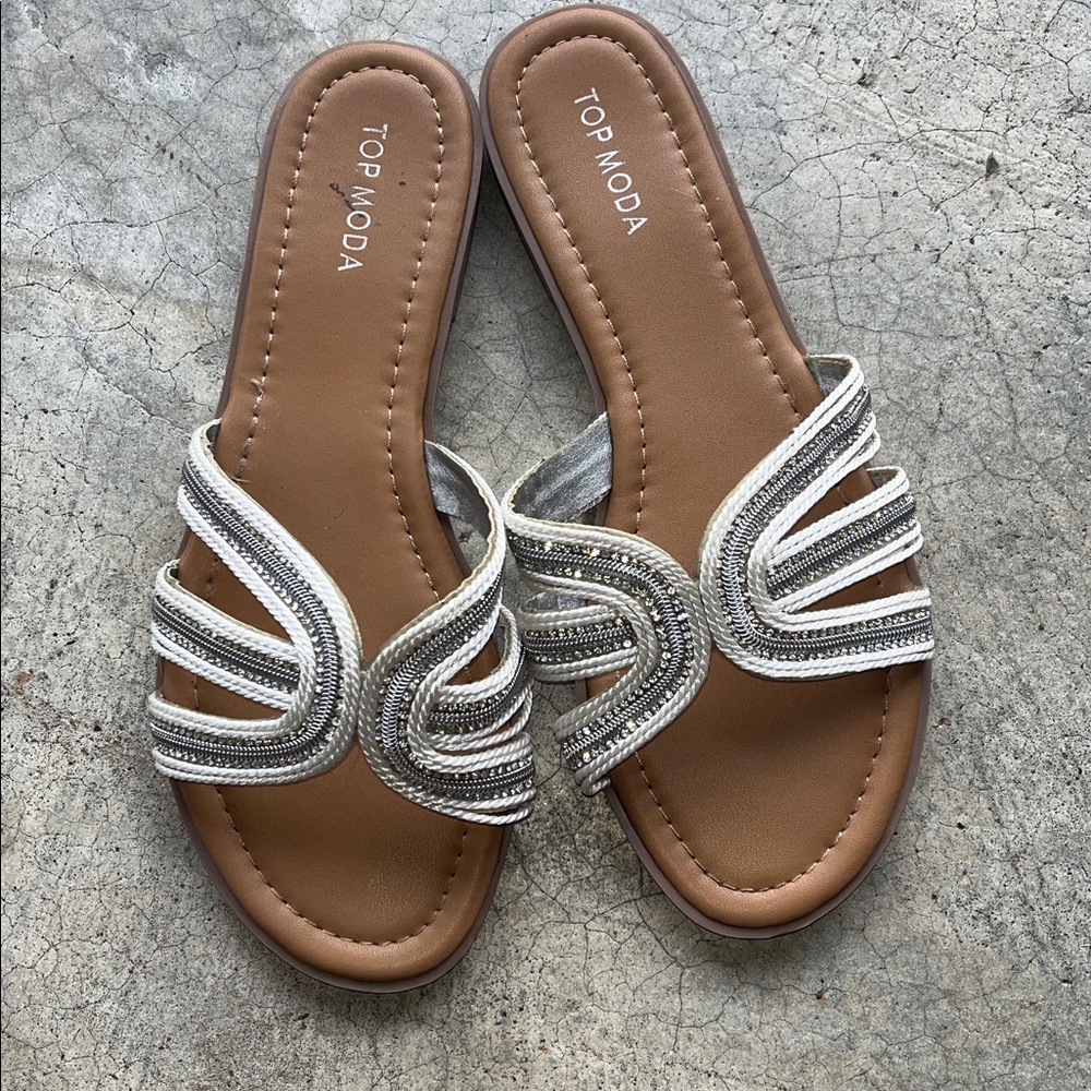 🎀3 For $25 Bundle! Top Moda Women's White Silver Beaded Slide Sandals Size 9